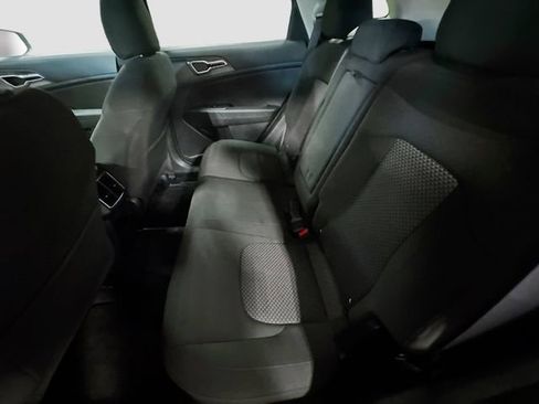 Used 2023 Kia Sportage LX image 25