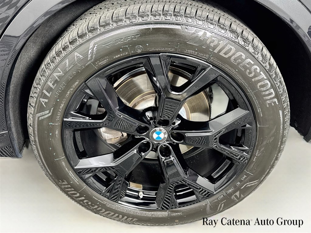Used 2024 BMW X7 xDrive40i w/ Premium Package AWD/4WD image 34