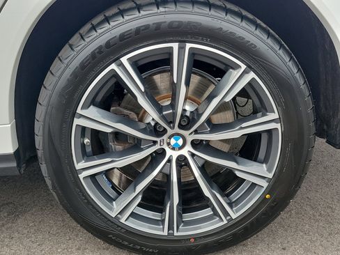 Used 2023 BMW X6 xDrive40i w/ M Sport Package AWD/4WD image 12