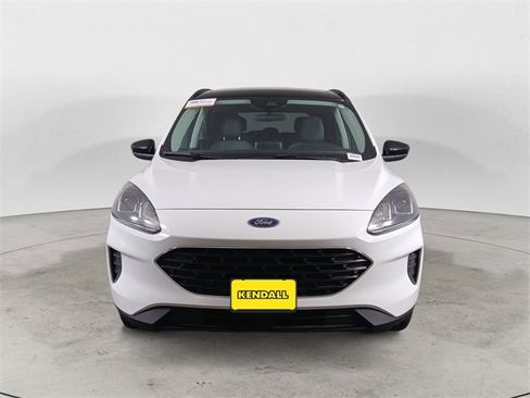 Used 2022 Ford Escape SE w/ SE Sport Appearance Package image 8