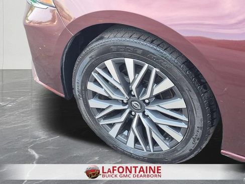 Used 2024 Nissan Altima 2.5 SV FWD image 33