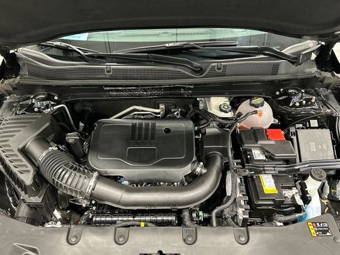 Used 2025 Chevrolet Blazer LT image 11