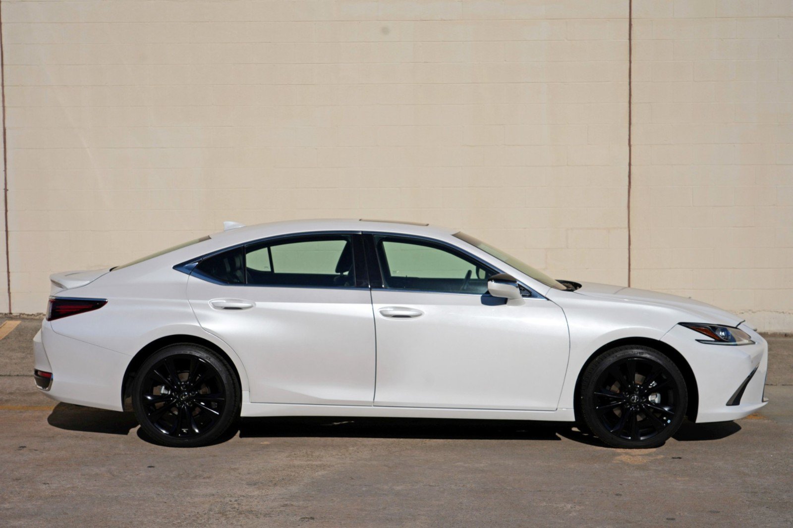 Used 2024 Lexus ES 300h w/ Premium Package FWD image 59