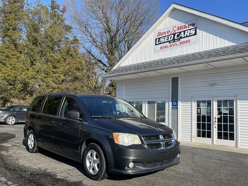 Used 2011 Dodge Grand Caravan Crew image 1