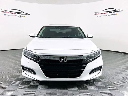 Used 2020 Honda Accord Touring image 3