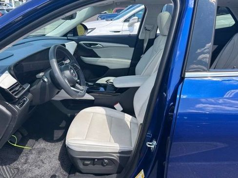 Used 2024 Buick Envision Avenir AWD/4WD image 4
