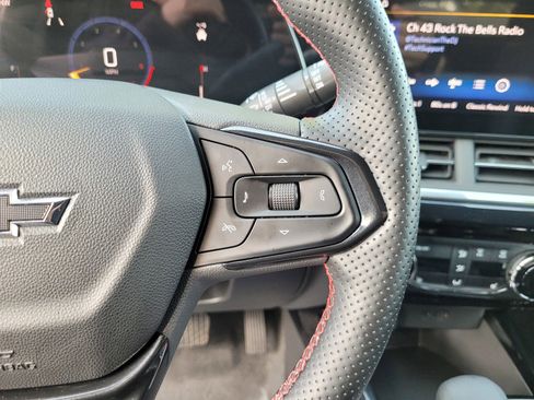 Used 2024 Chevrolet Trax RS image 23