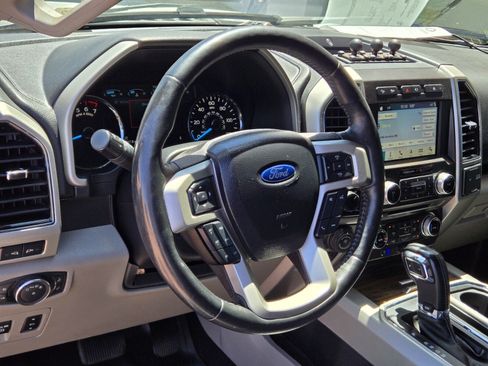 Used 2018 Ford F150 Lariat w/ Equipment Group 502A Luxury AWD/4WD image 15