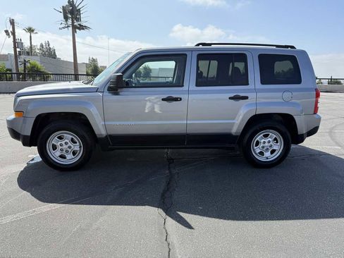 Used 2016 Jeep Patriot Sport image 5