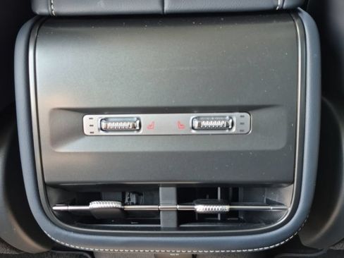 Certified 2025 Lincoln Nautilus Reserve AWD/4WD image 22