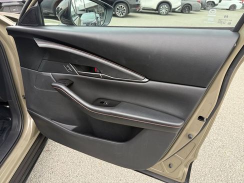 Used 2025 MAZDA CX-30 Carbon image 28