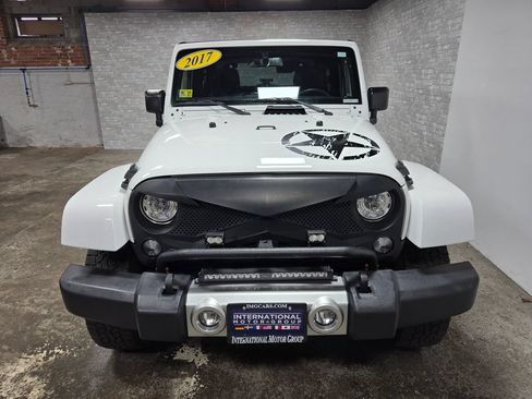 Used 2017 Jeep Wrangler Sahara w/ Connectivity Group AWD/4WD image 46