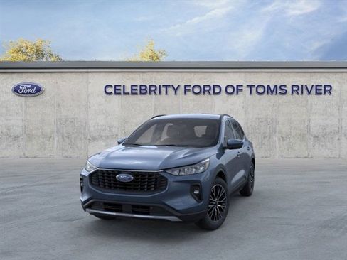 New 2024 Ford Escape SE image 2