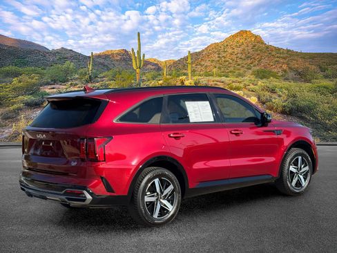 Certified 2023 Kia Sorento S w/ Panoramic Sunroof Package FWD image 4