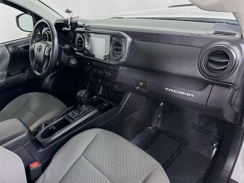 Certified 2022 Toyota Tacoma SR image 29