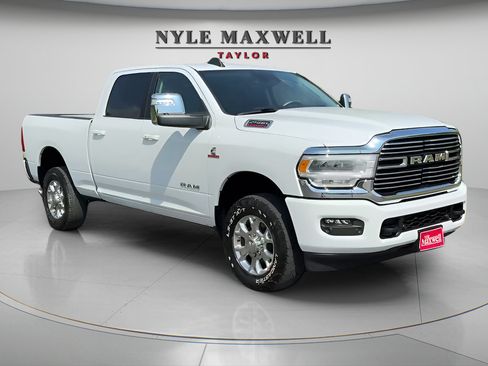 Used 2024 RAM 2500 Laramie w/ Safety Group AWD/4WD image 3
