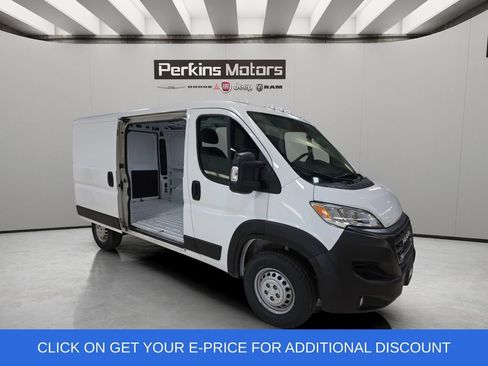 Used 2025 RAM ProMaster 2500 w/ Convenience Group FWD image 1