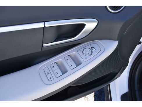 New 2026 Hyundai Sonata SE FWD image 17