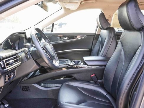 Certified 2023 Lincoln Nautilus AWD image 22