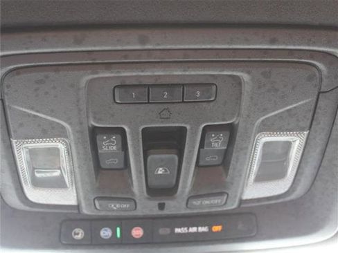 Used 2023 GMC Sierra 1500 Denali Ultimate image 18