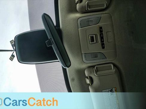 Used 2020 Toyota Corolla LE image 18