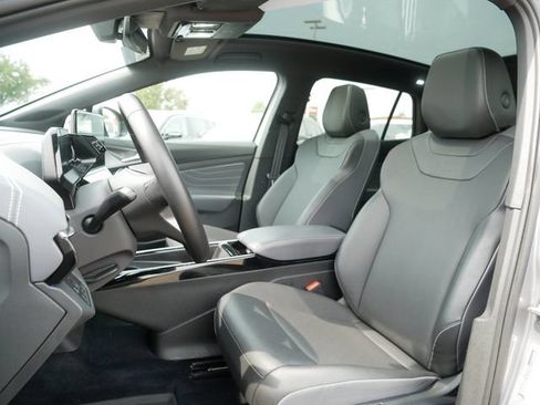 Certified 2023 Volkswagen ID.4 Pro S AWD/4WD image 15