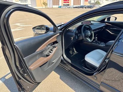 Certified 2025 MAZDA CX-30 2.5 Turbo w/ Premium Package image 27