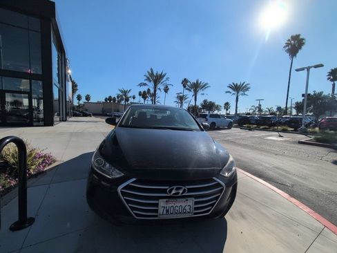 Used 2017 Hyundai Elantra SE FWD image 32