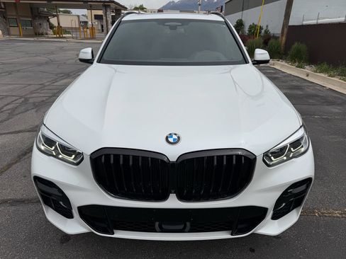 Used 2022 BMW X5 xDrive40i w/ M Sport Package AWD/4WD image 9