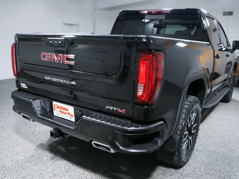 Used 2024 GMC Sierra 1500 AT4 w/ Technology Package AWD/4WD image 7