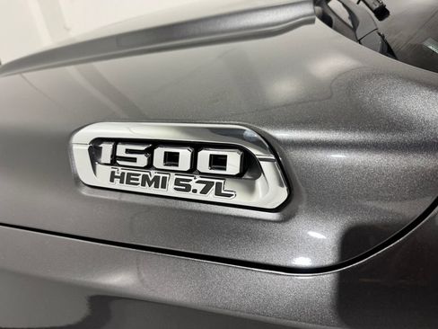 Used 2019 RAM 1500 Laramie AWD/4WD image 34