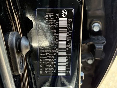 Used 2024 Toyota Corolla LE FWD image 30