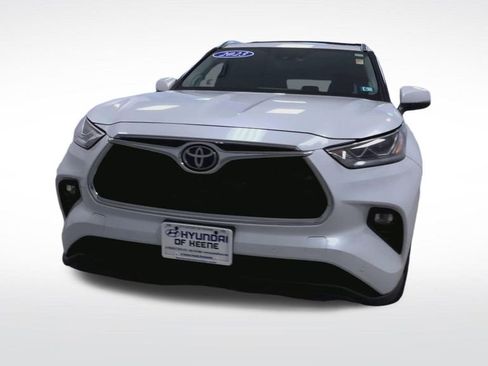 Used 2023 Toyota Highlander Limited AWD/4WD image 3