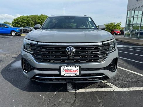 Used 2024 Volkswagen Atlas Cross Sport SEL Premium R-Line AWD/4WD image 9