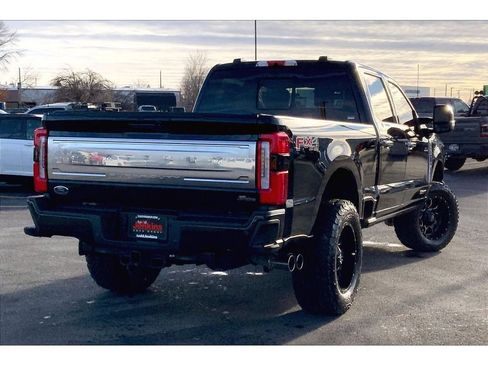 Used 2024 Ford F350 Platinum image 15