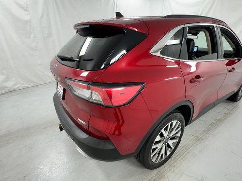 Used 2020 Ford Escape Titanium AWD/4WD image 3