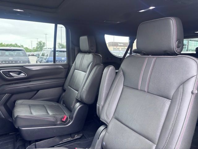 Used 2022 Chevrolet Suburban RST w/ Luxury Package AWD/4WD image 44