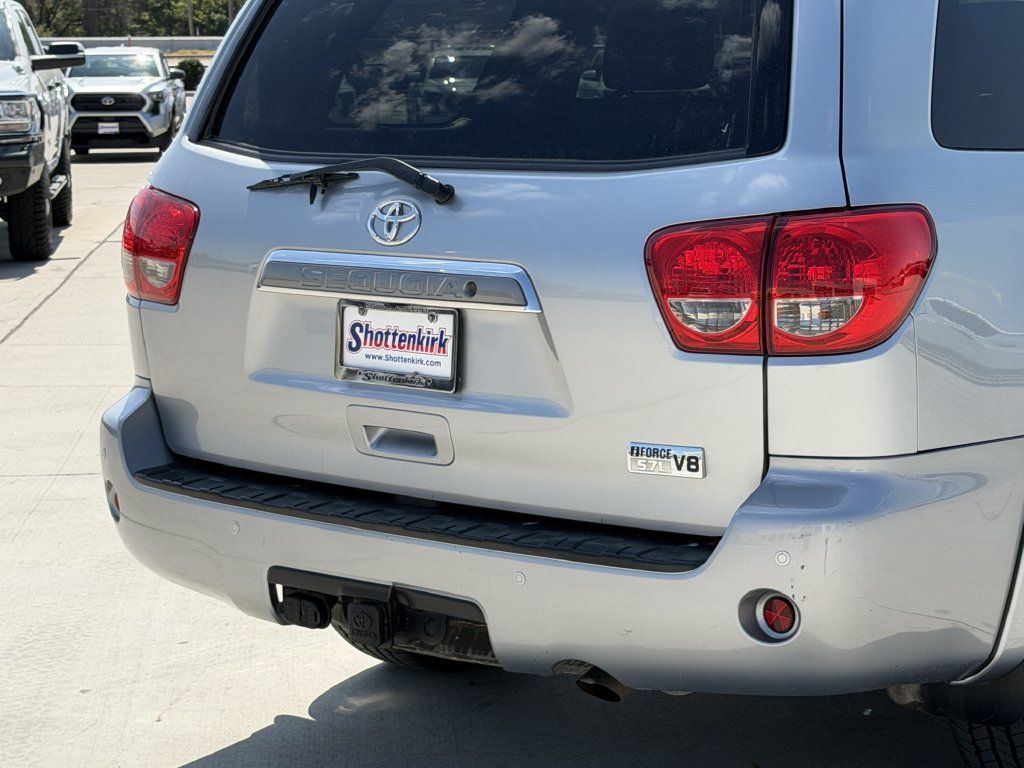 Used 2016 Toyota Sequoia Limited w/ Safety & Convenience Package RWD image 6