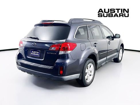 Used 2013 Subaru Outback 2.5i Premium AWD/4WD image 7