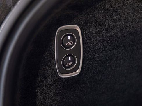 New 2026 Aston Martin DBX 707 image 17