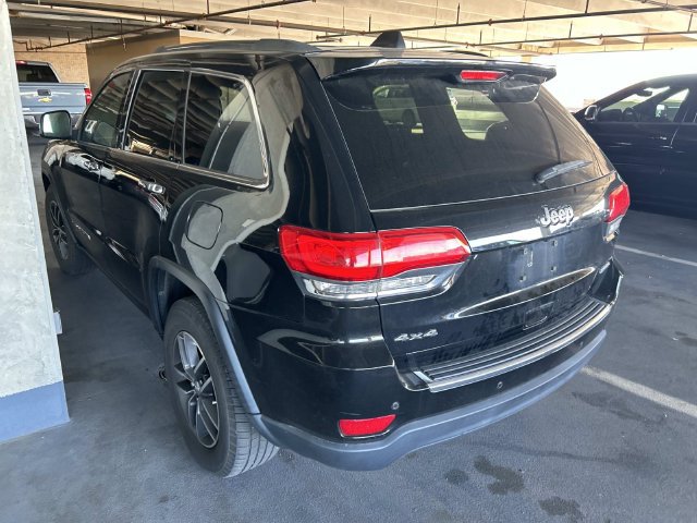 Used 2017 Jeep Grand Cherokee Limited AWD/4WD image 2