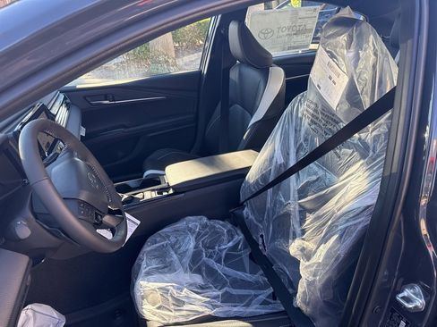 Used 2026 Toyota Camry SE image 10