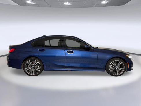 Used 2023 BMW 330i Sedan w/ Premium Package RWD image 8