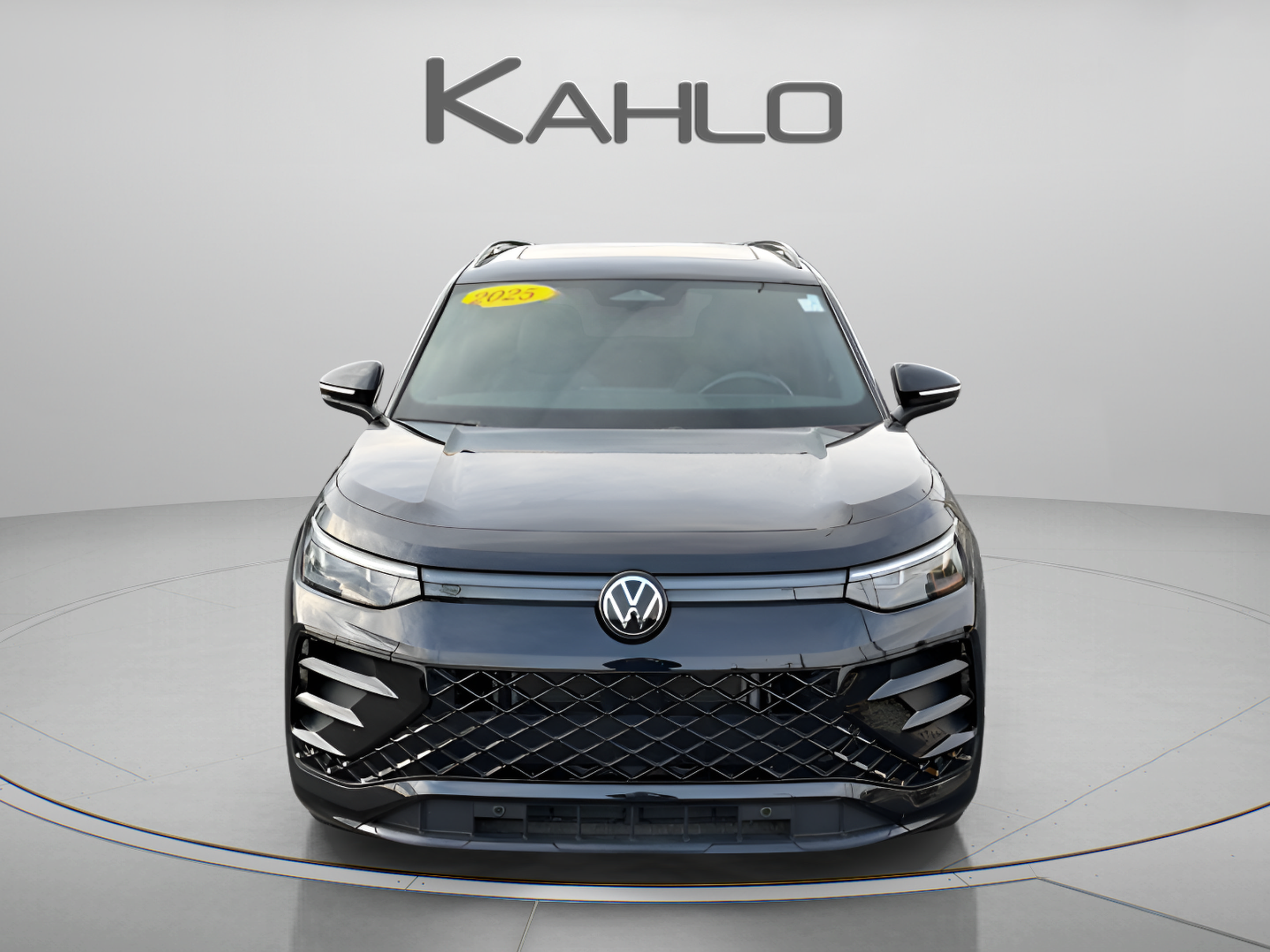 Used 2025 Volkswagen Tiguan SE R-Line AWD/4WD image 8