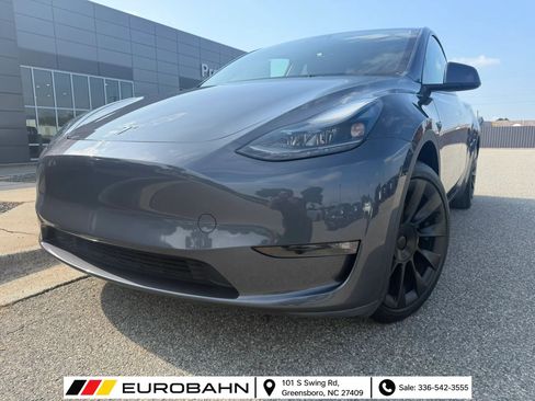 Used 2023 Tesla Model Y Long Range AWD/4WD image 1