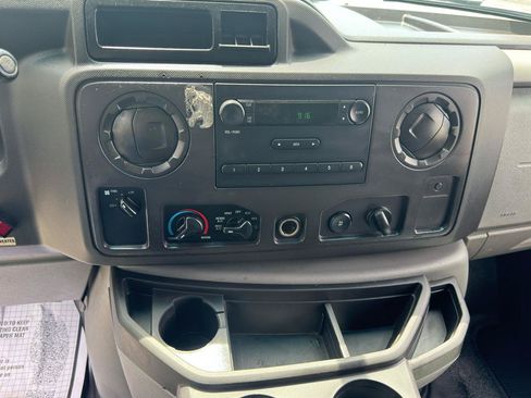 Used 2011 Ford E-250 and Econoline 250 w/ PWR Group RWD image 20