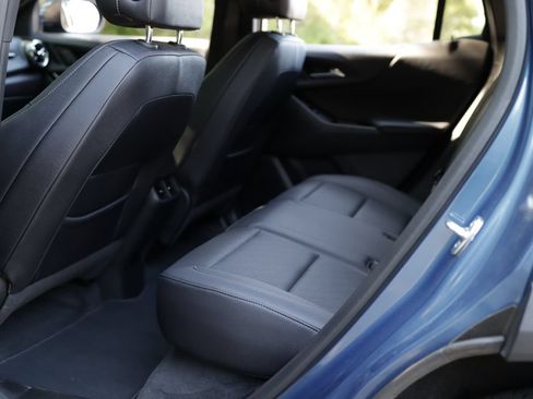 Used 2025 Chevrolet Equinox LT w/ Convenience Package II FWD image 28