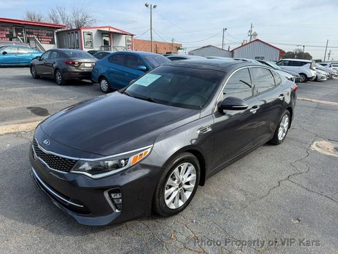 Used 2018 Kia Optima S w/ Panoramic Sunroof Package image 24