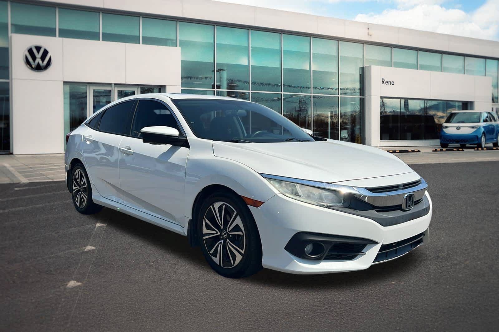 Used 2018 Honda Civic EX-T image 3