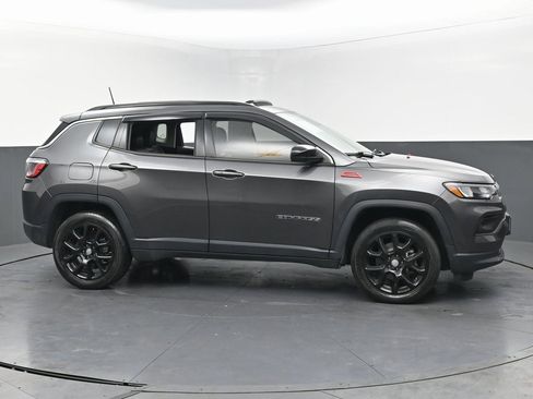 Used 2022 Jeep Compass Latitude w/ Sun and Sound Group image 6